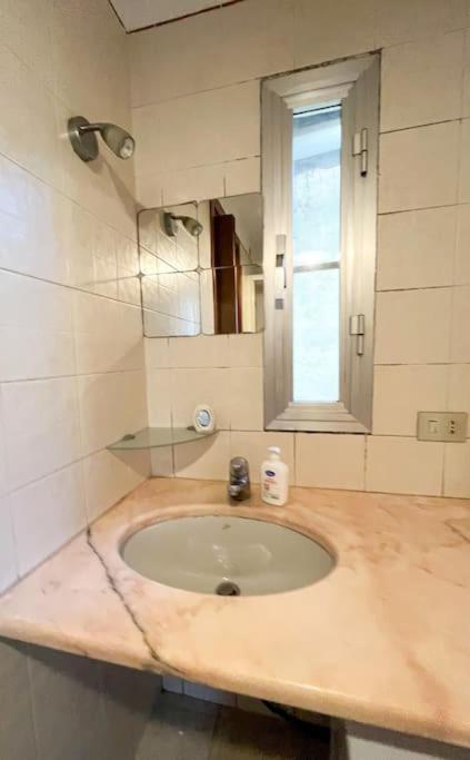 Via Meucci Appartement Milan